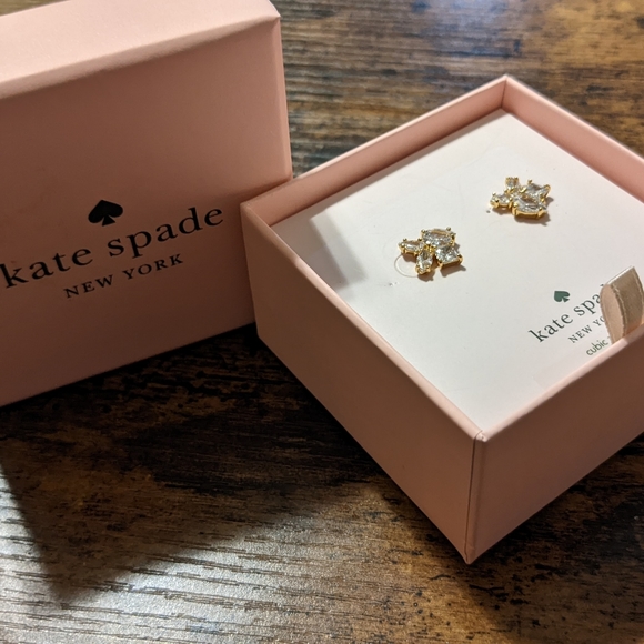 NWT Kate Spade Asymmetrical Stud Earrings So Sparkly! ❤️🤩 "Flying Colors" - Picture 3 of 6